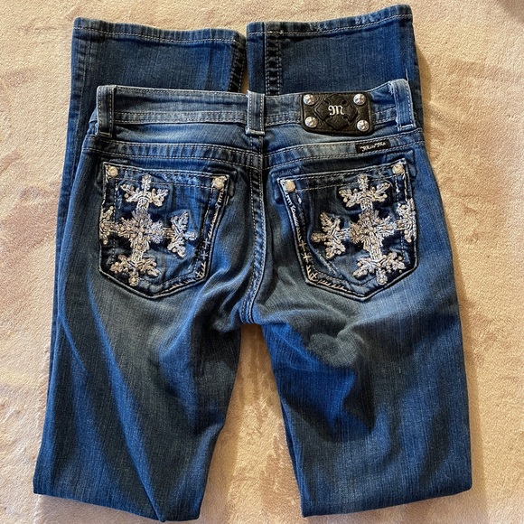 Miss Me, size 27, inseam 34 - Picture 2 of 3